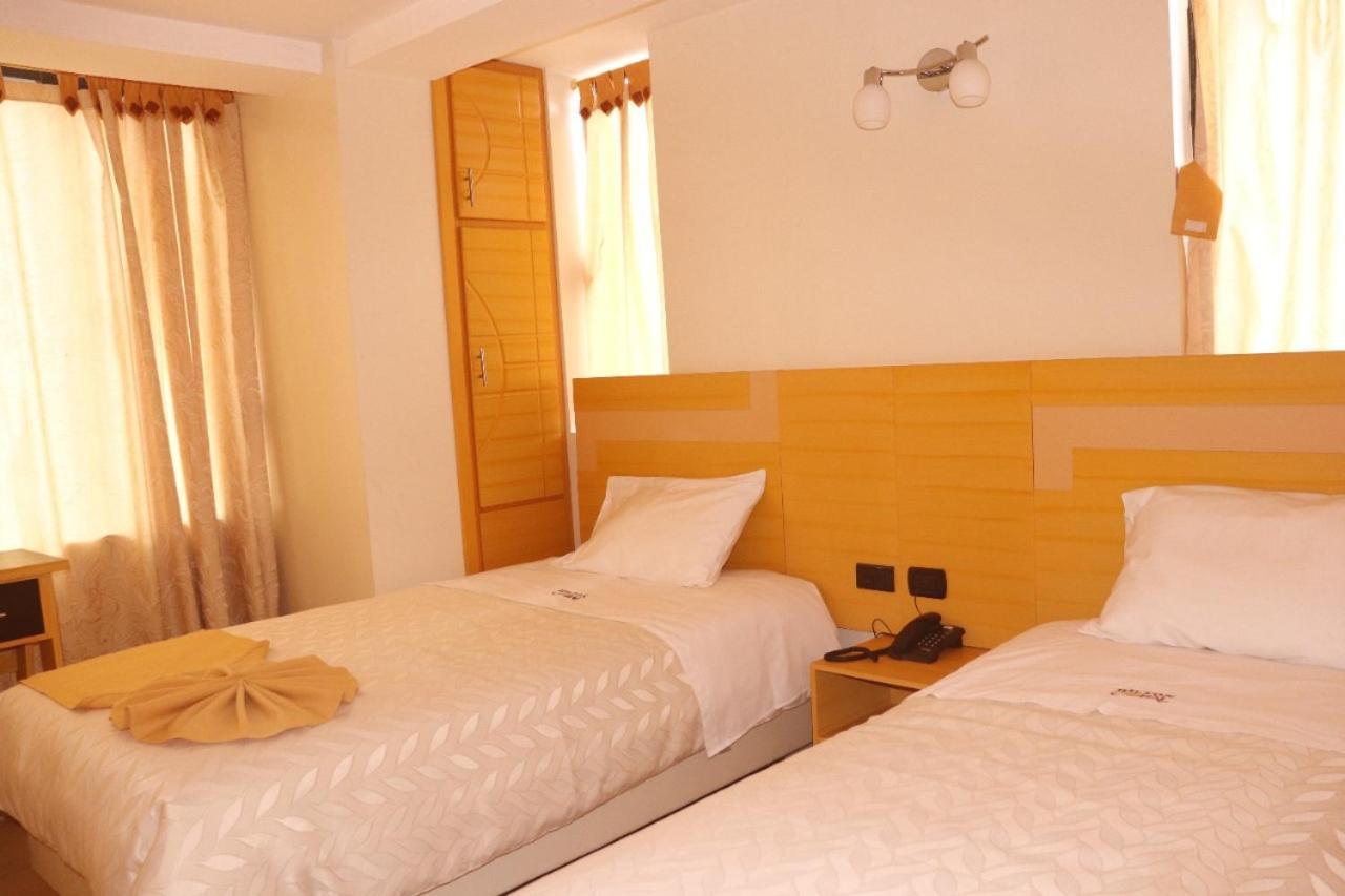 Hotel Golden Coral ตุลกัน ภายนอก รูปภาพ