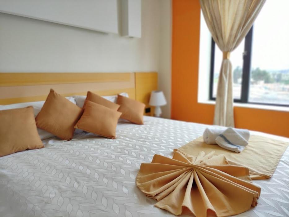 Hotel Golden Coral ตุลกัน ภายนอก รูปภาพ